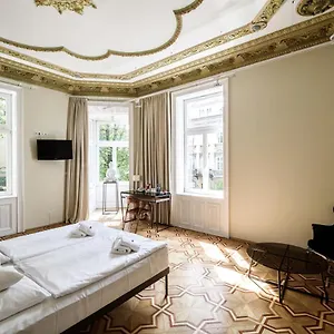 Appart hôtel Home Aparthotel ****